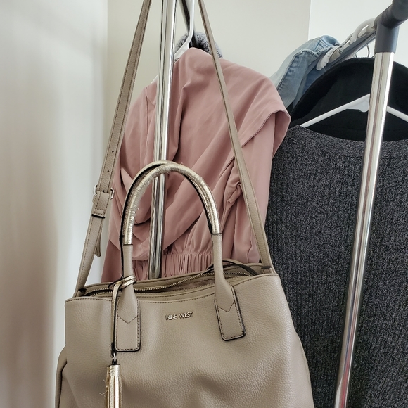 NINE WEST BAG - Picture 2 of 2
